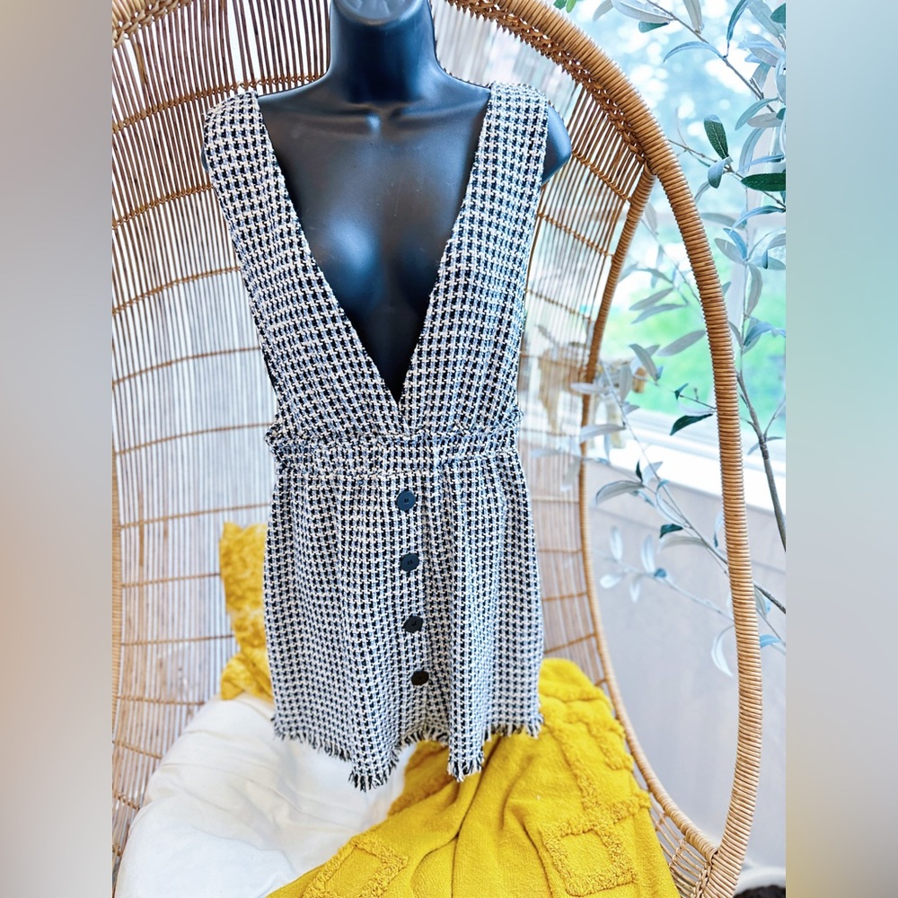 Zara Jumper Dress Size M Short Tweed Fringe Pinafore White Blue Black Button